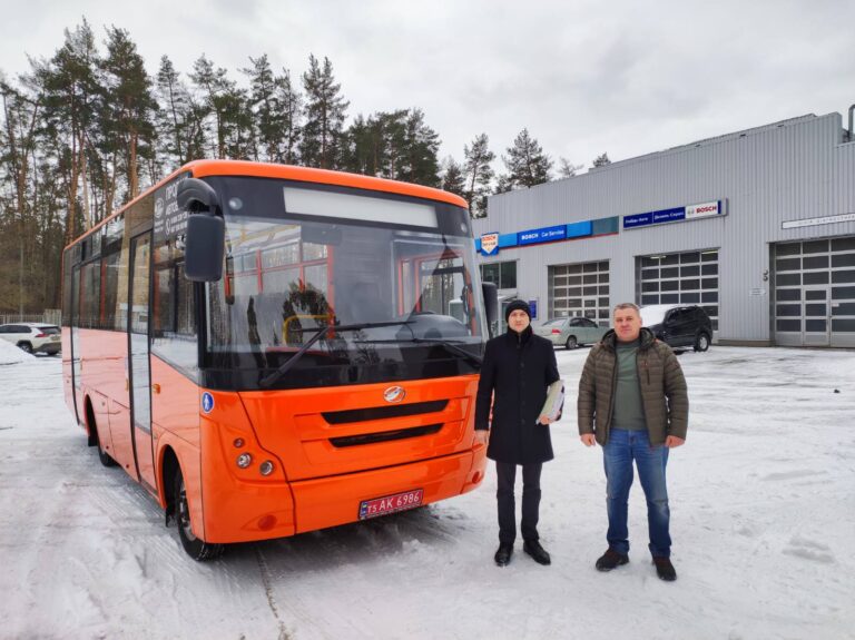 Read more about the article 2 автобуси передано Роменській міській раді